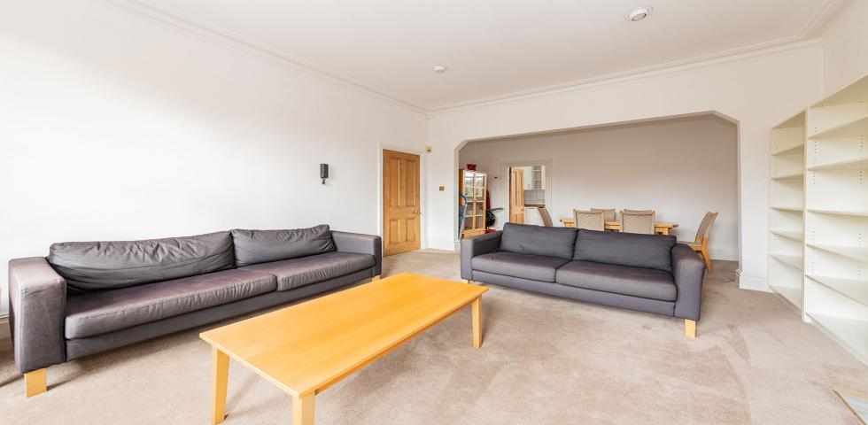 			3 Bedroom, 1 bath, 1 reception Flat			 Walm Lane, KILBURN/BRONDESBURY